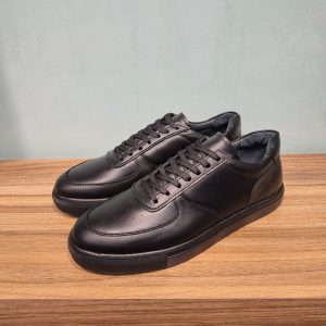 کفش کتونی چرم مردانه آرنی مدل M81