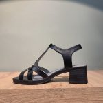 صندل چرم زنانه آرنی مدل F52