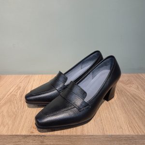کفش چرم مجلسی پاشنه بلند زنانه مدل F60