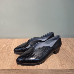 کفش چرم مجلسی پاشنه بلند زنانه مدل F62
