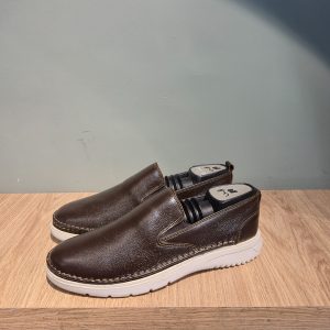 کفش کتونی چرم مردانه آرنی مدل M110
