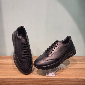 کفش کتونی چرم مردانه آرنی مدل M163